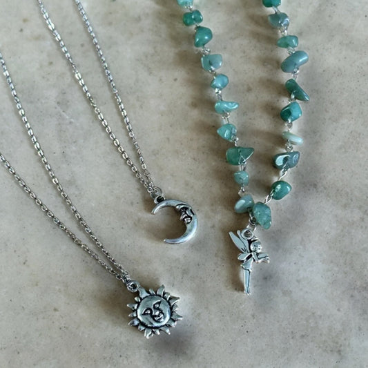 Sun & Moon Pendant Necklace. قلادة قلادة الشمس والقمر