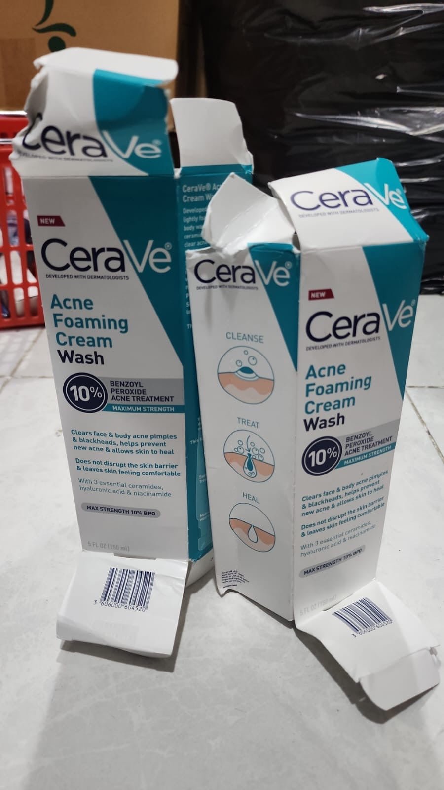 (BOX DAMAGE) CeraVe Acne Foaming Cream Wash 10% 150ml. كريم غسول رغوي لعلاج حب الشباب من سيرافيه ١٠٪ - Princess Cosmetics Qatar