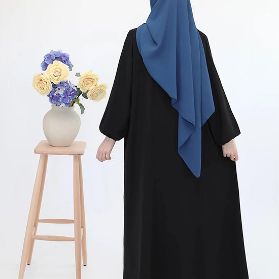 Ecmel Ferace Abaya - Black. عباية إيميل فيراس - أسود - Princess Cosmetics Qatar