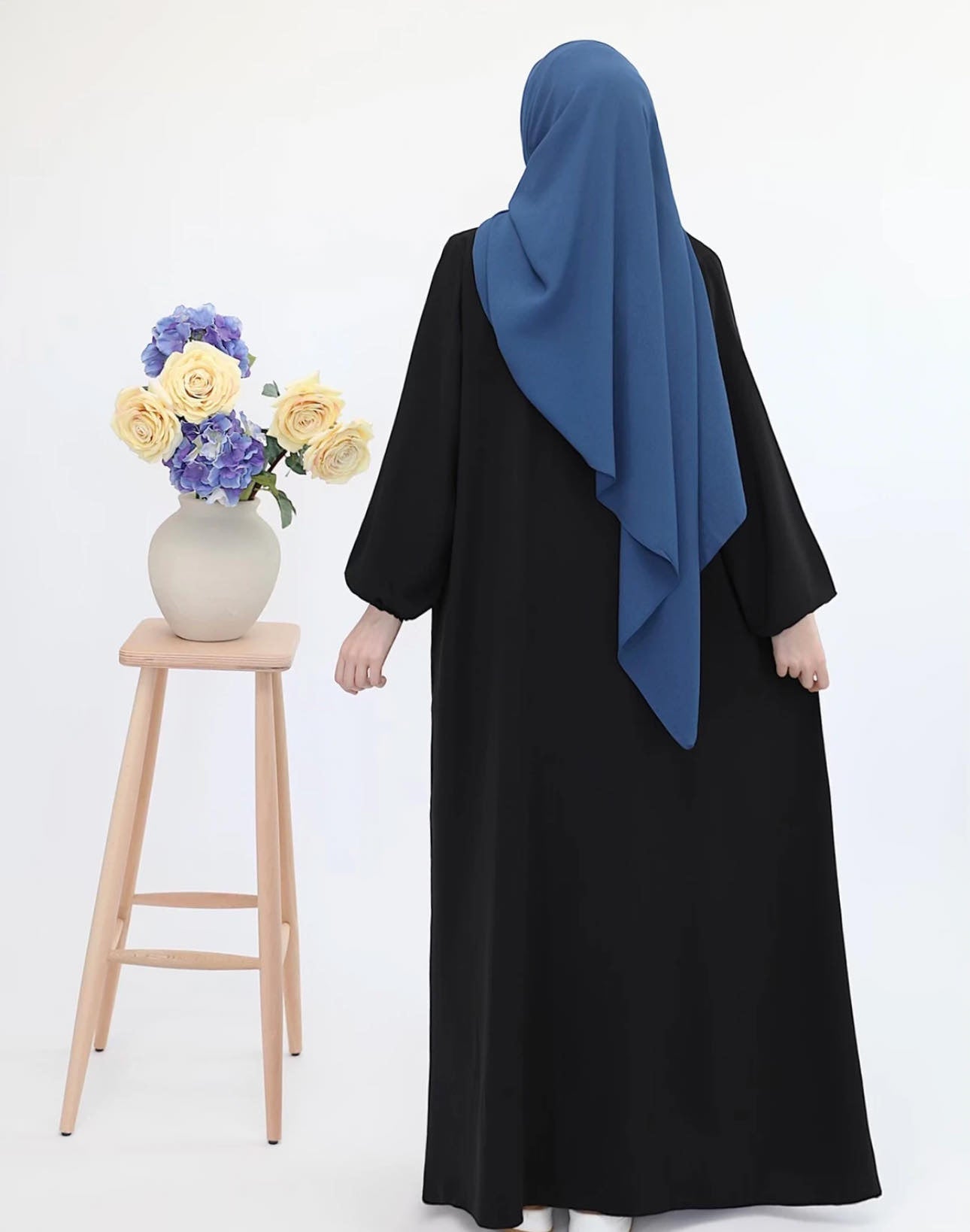 Ecmel Ferace Abaya - Black. عباية إيميل فيراس - أسود - Princess Cosmetics Qatar