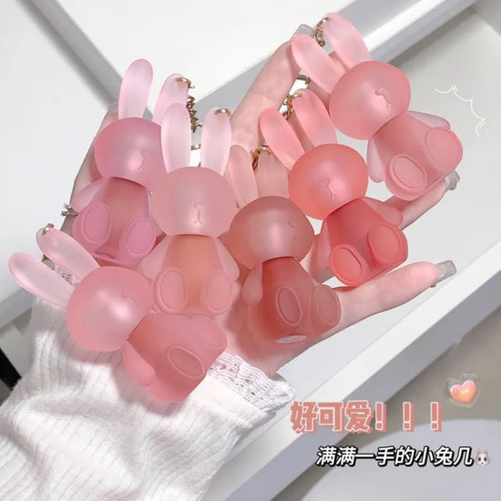 Gege Bear Cute Rabbit Velvet Lip Mud 540g أحمر شفاه مخملي لطيف على شكل أرنب من جيجي بير - Princess Cosmetics Qatar