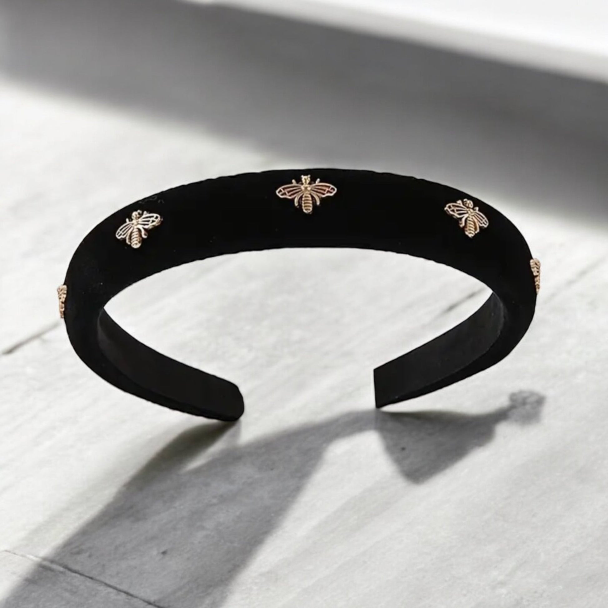 Golden Bee Black Velvet Headband جولدن بي بلاك فيلفيت عقال - Princess Cosmetics Qatar