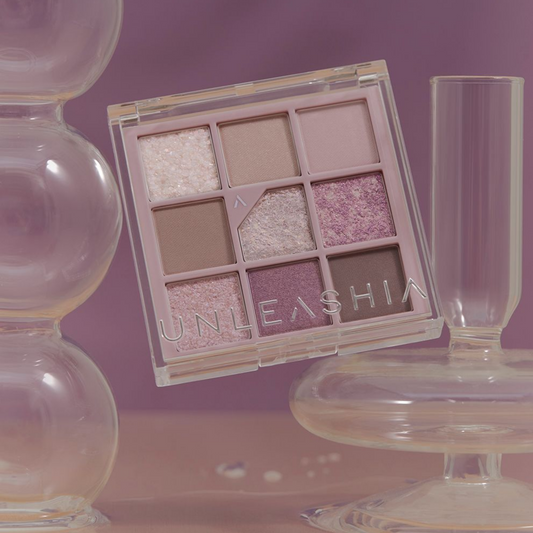 Unleashia Glitterpedia Eye Palette N°4 All of Lavender Fog. باليت العيون من أنليشيا جليتربيديا رقم 4 أول أوف لافندر فوج