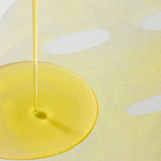 Innisfree Vitamin C Green Tea Enzyme Brightening Serum Gel Mask (1 Sheet) قناع جل مصل تفتيح البشرة بفيتامين سي وإنزيم الشاي الأخضر من إينيسفري - Princess Cosmetics Qatar