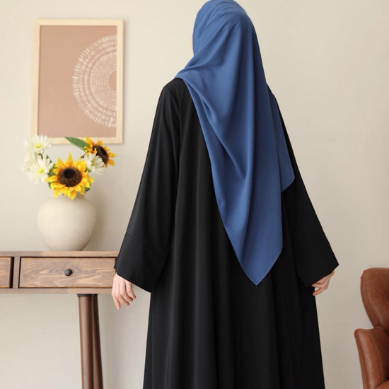 Klasik Abaya - Black. عباية كلاسيك - أسود - Princess Cosmetics Qatar