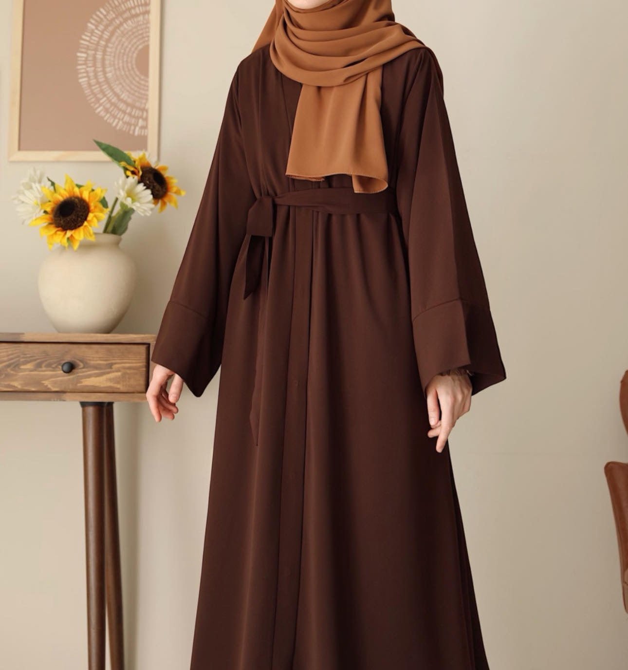 Klasik Abaya - Brown. عباية كلاسيك - بني - Princess Cosmetics Qatar