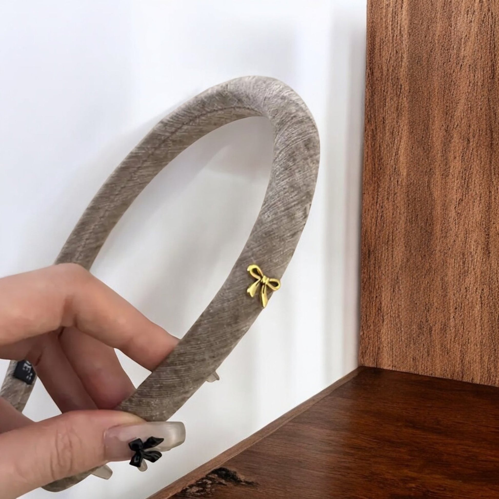 Ribbon Headband عصابة رأس شريطية - Princess Cosmetics Qatar