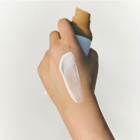 SKIN1004 Madagascar Centella Air Fit Sun Cream Light 50ml. SKIN1004 مدغشقر كينتيلا اير فيت كريم الشمس لايت - Princess Cosmetics Qatar