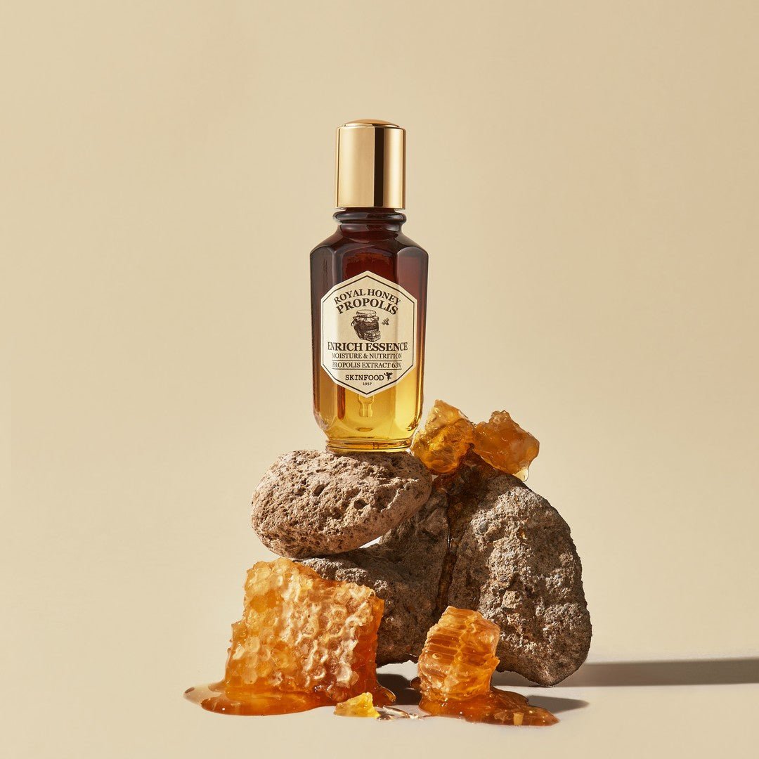 Skinfood Royal Honey Propolis Enrich Essence 50ml. سكين فود العسل الملكي دنج خلاصة غنية 50 مل - Princess Cosmetics Qatar