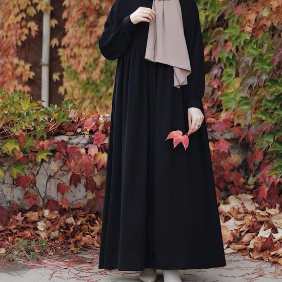 Talia Ferace Abaya - Black. عباية تاليا فيريس - أسود - Princess Cosmetics Qatar