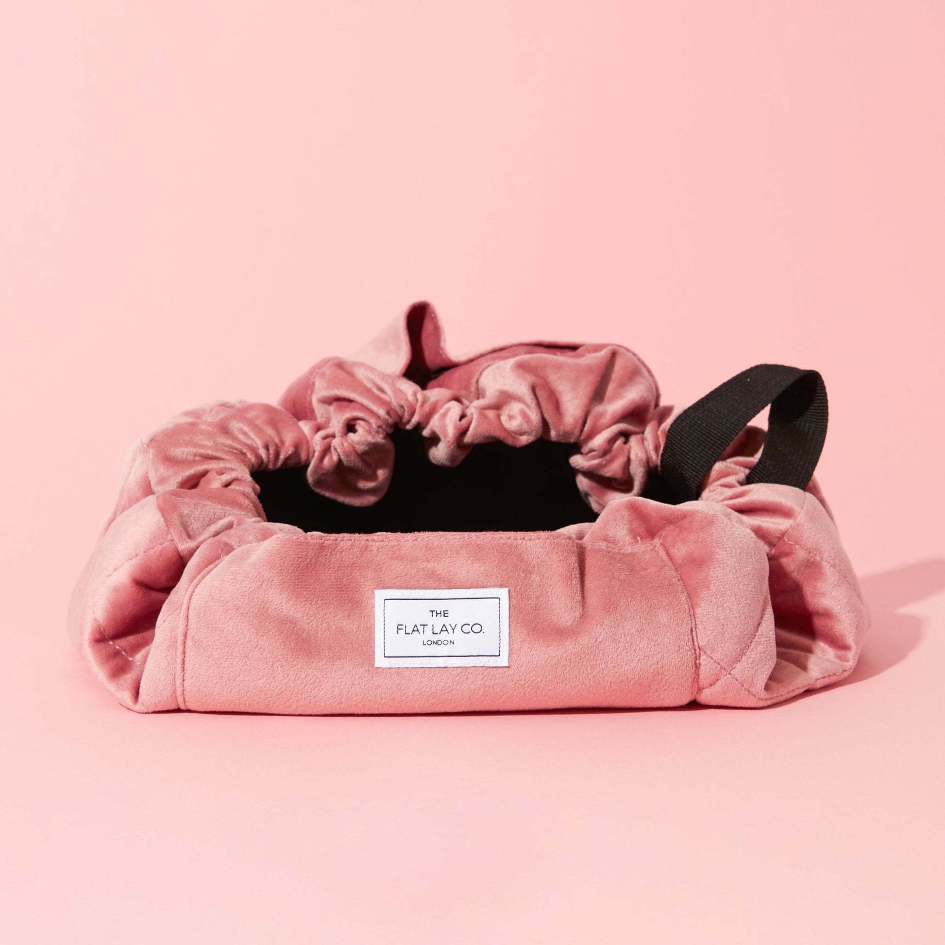 The Flat Lay Co. Makeup Bags (3 Style). حقائب مكياج شركة فلات لاي - Princess Cosmetics Qatar