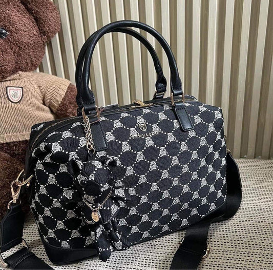 TTWN Bear Duffle Bag (Large) - Black. TTWN حقيبة واق من المطر (كبير) - أسود - Princess Cosmetics Qatar