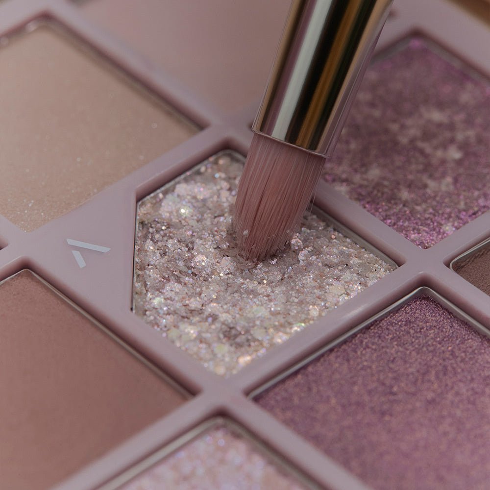 Unleashia Glitterpedia Eye Palette N°4 All of Lavender Fog. باليت العيون من أنليشيا جليتربيديا رقم 4 أول أوف لافندر فوج - Princess Cosmetics Qatar