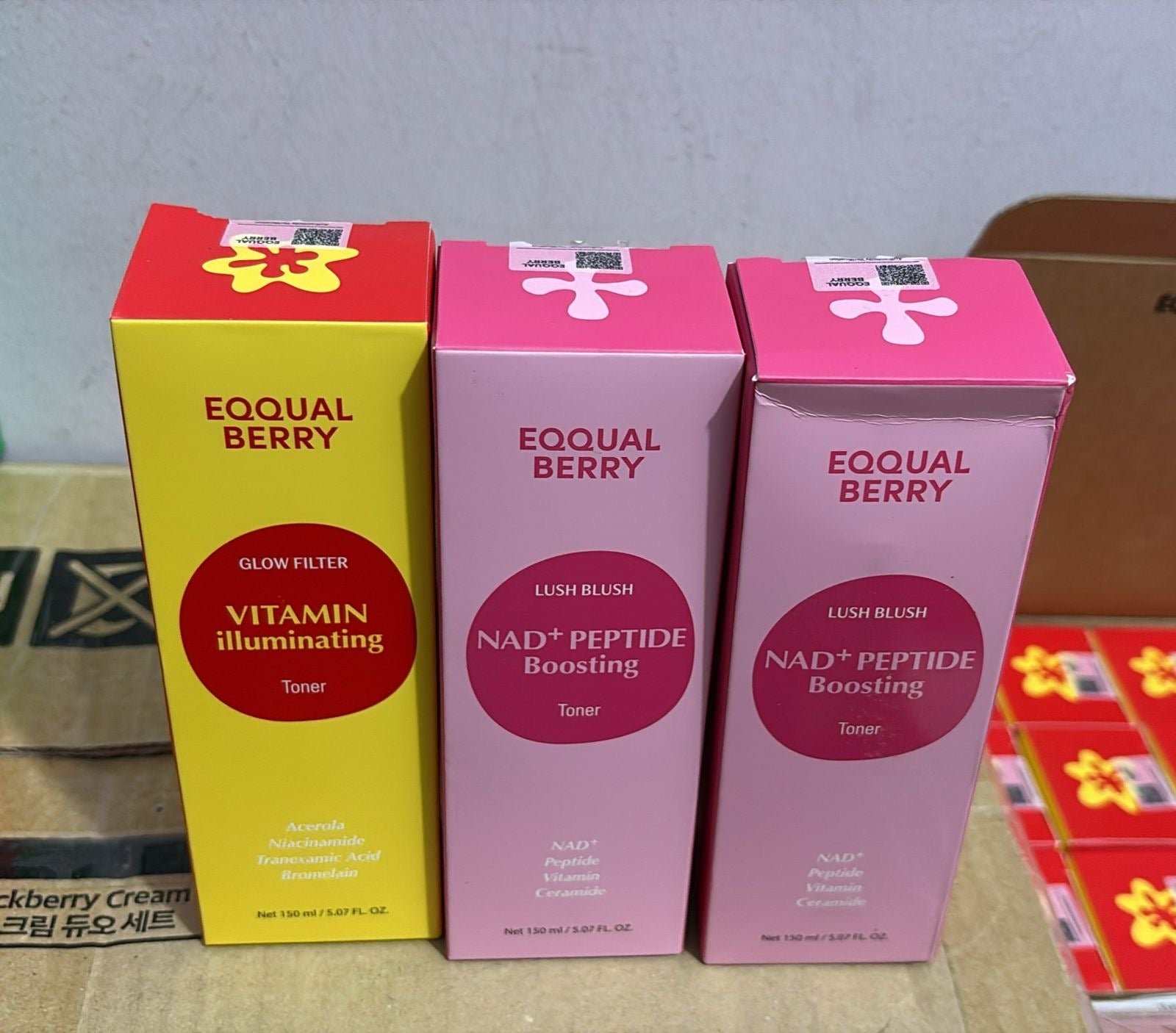 (UNSEAL) Eqqualberry Vitamin illuminating Toner 150ml تونر إيكوالبيري المضيء بالفيتامينات - Princess Cosmetics Qatar