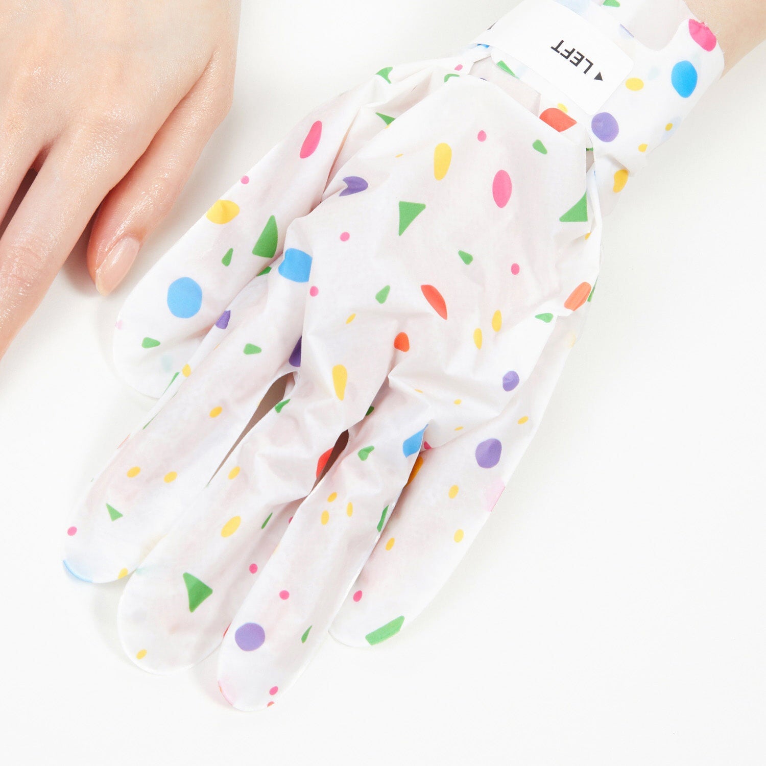 VT Cosmetics Reedle Shot Nourishing Hand Mask قناع اليد المغذي ريدل شوت من في تي كوزماتيكس - Princess Cosmetics Qatar