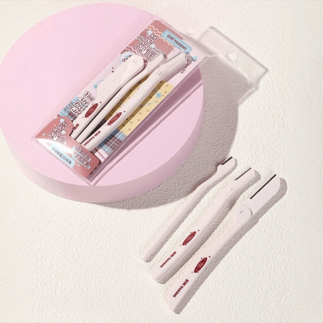 Yaozhi Easy Eyebrow Trimmer Set مجموعة ياوتشي لتشذيب الحواجب السهلة - Princess Cosmetics Qatar