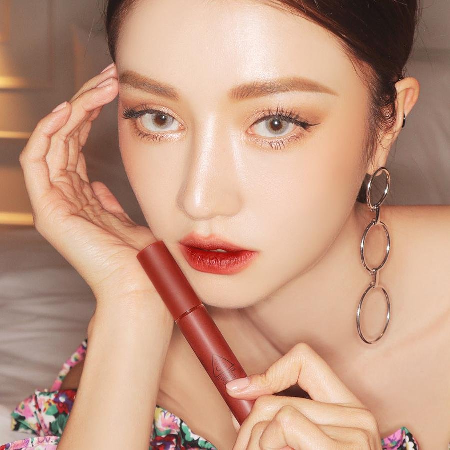 3CE Velvet Lip Tint 4g - Taupe - EXPIRY: 07/2025. 3CE صبغة شفاه مخملية 4 جرام - رمادي داكن - Princess Cosmetics Qatar